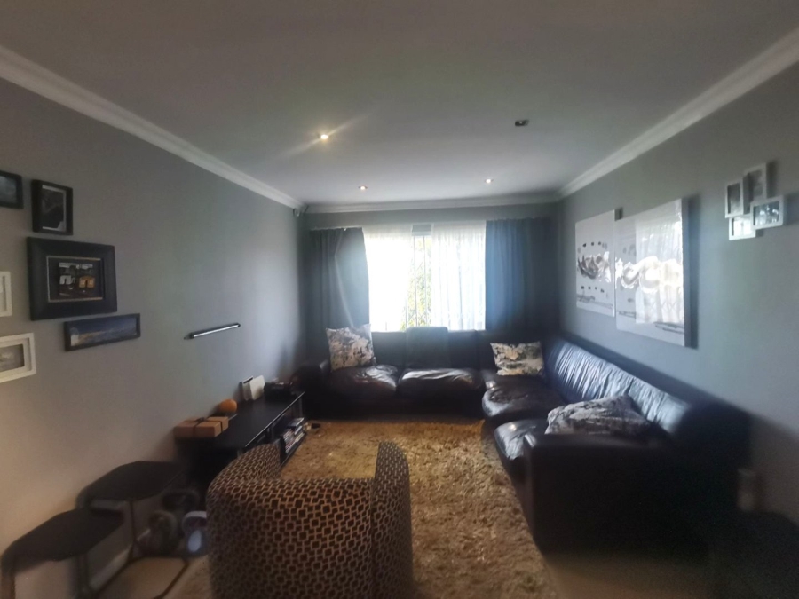 2 Bedroom Property for Sale in Fairview Eastern Cape